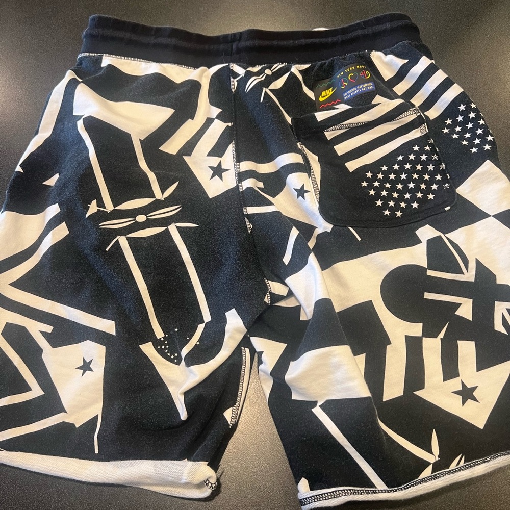 Iightweight Nike sweatshorts
